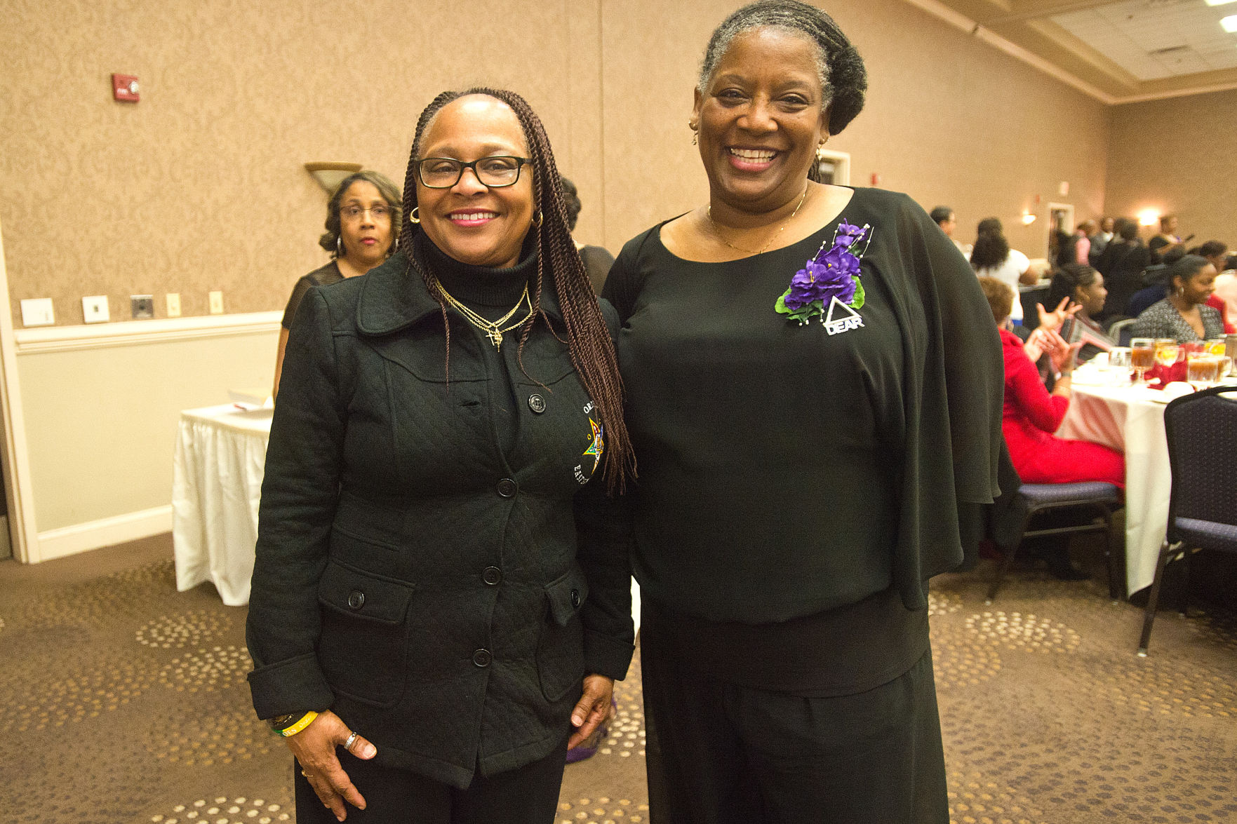 Linda Foster, Debra Thomas